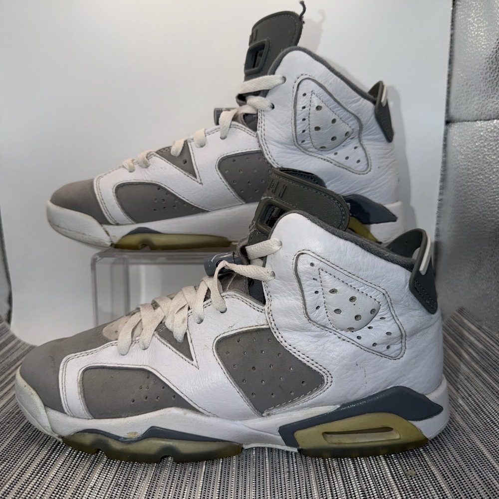 Jordan 6 Retro Cool Grey Big Kids Size 6Y White Grey Leather Sneakers 384665-100